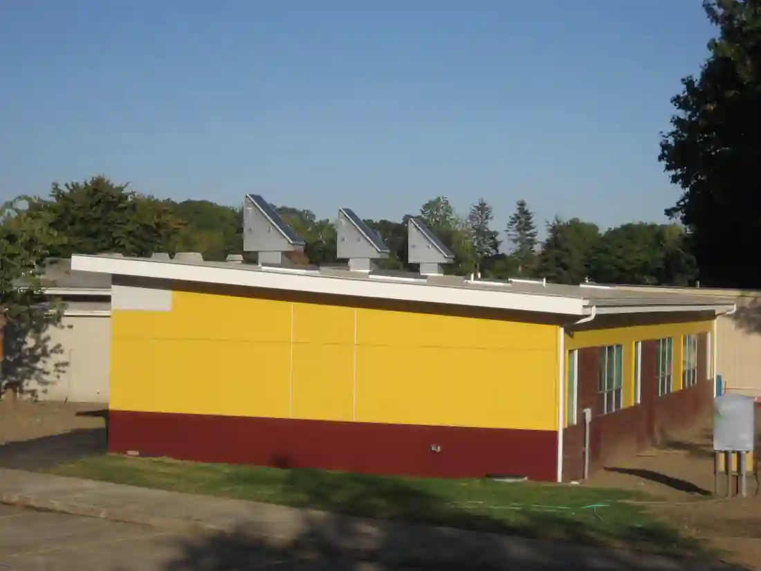 SunCooler modes in administrative offices of correctional facility